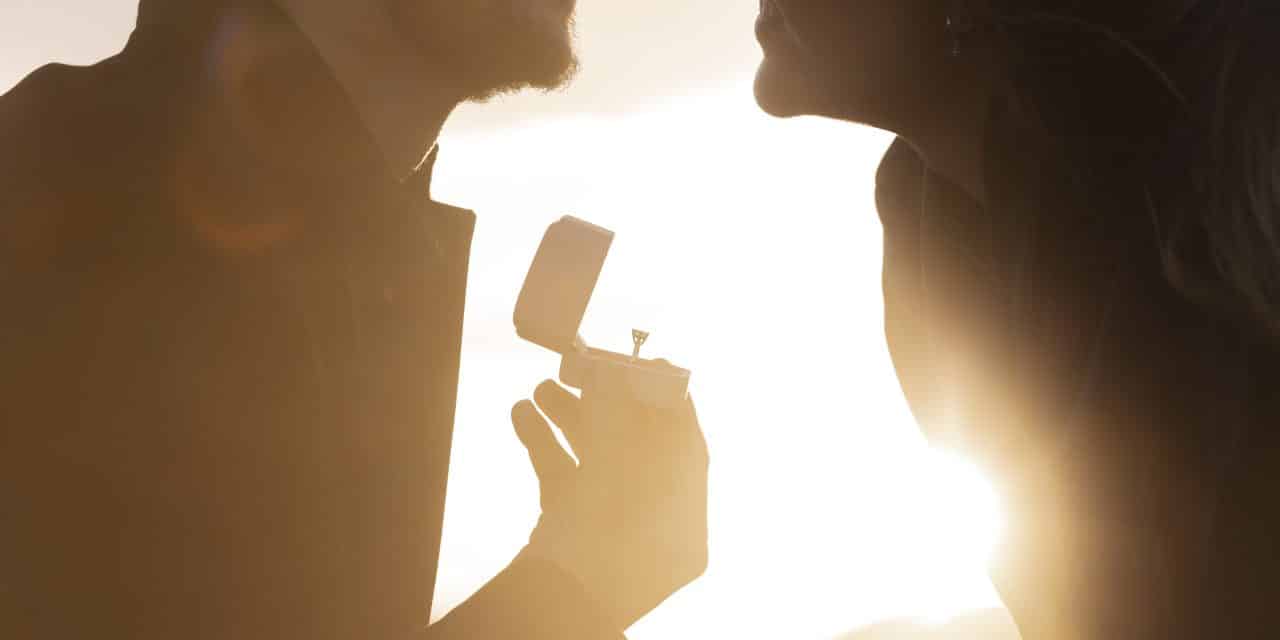 Planear una propuesta de matrimonio para crear un momento que dure para siempre