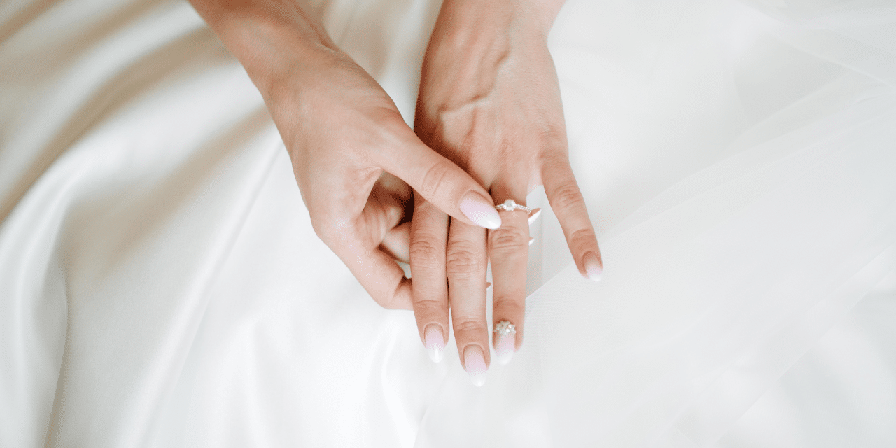 Tendencias en manicura para novias 2026: belleza y estilo para el gran día